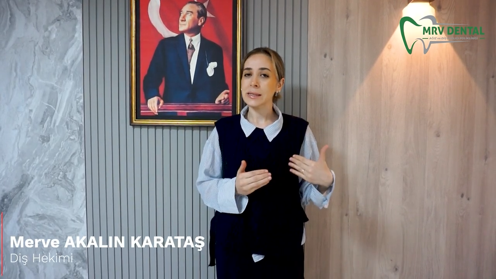Dt. Merve Akalın Karataş hamilelikte diş tedavisi hakkında bilgi verirken – MRV Dental Antalya
